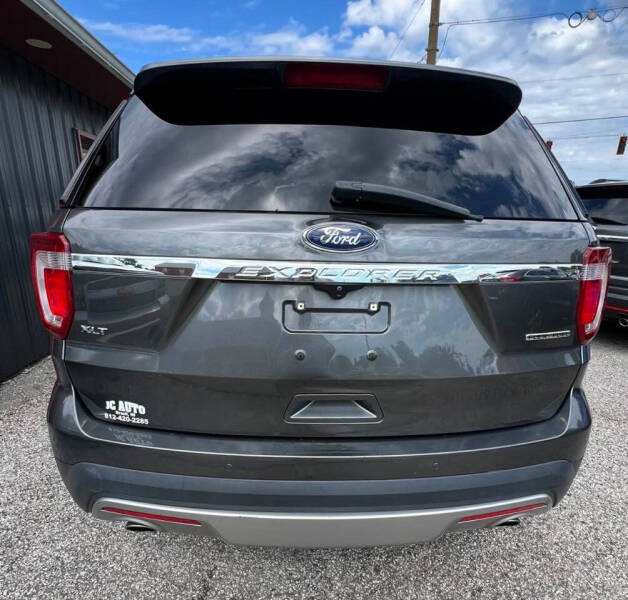 2016 Ford Explorer XLT