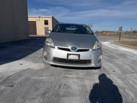 2011 Toyota Prius for sale at ELMHURST CAR CENTER in Elmhurst IL