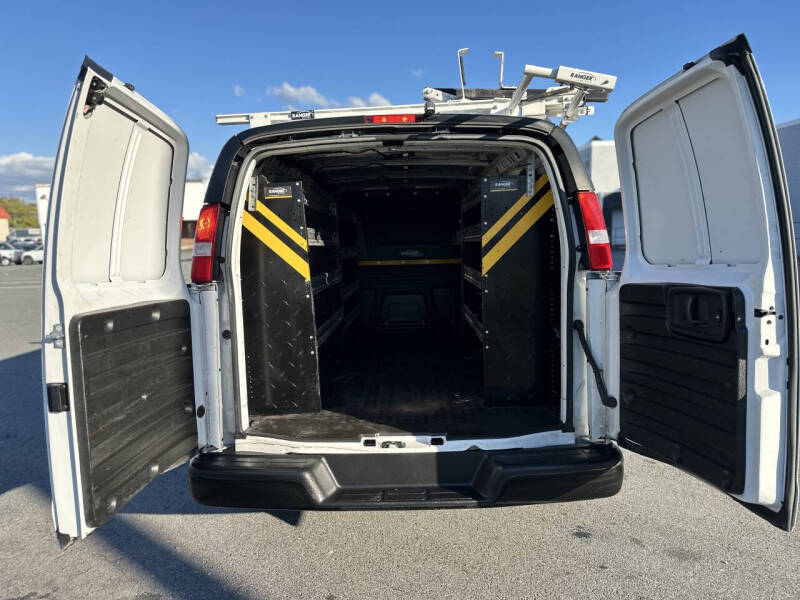 2023 Chevrolet Express 2500