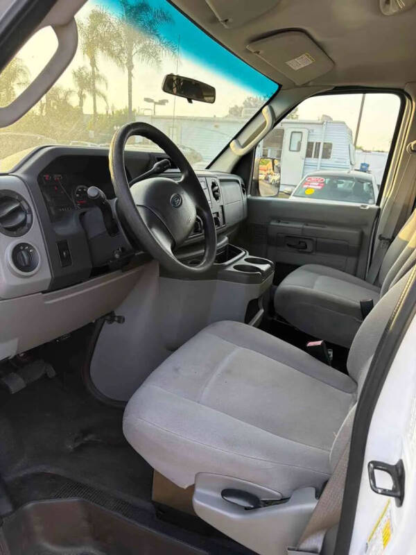 2012 Ford E-Series E-150