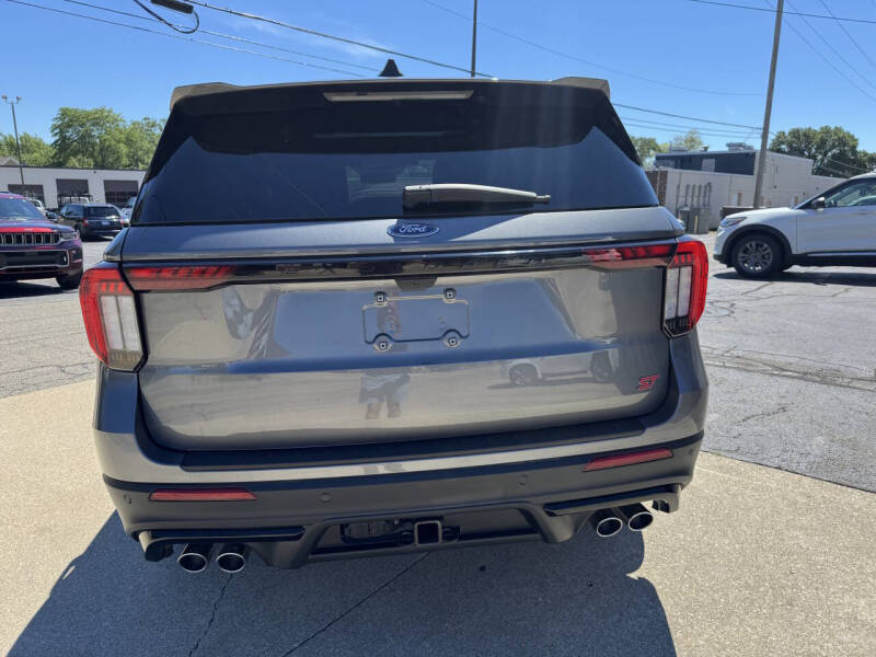 2025 Ford Explorer ST