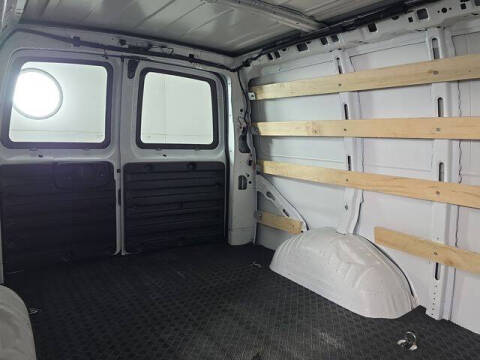 2024 Chevrolet Express 2500