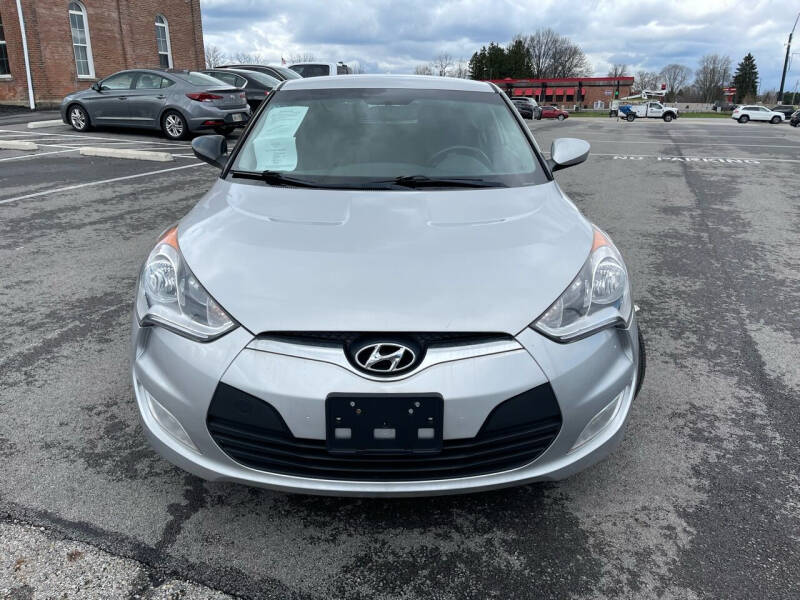 Used 2017 Hyundai Veloster Base with VIN KMHTC6AD8HU309742 for sale in Etna, OH