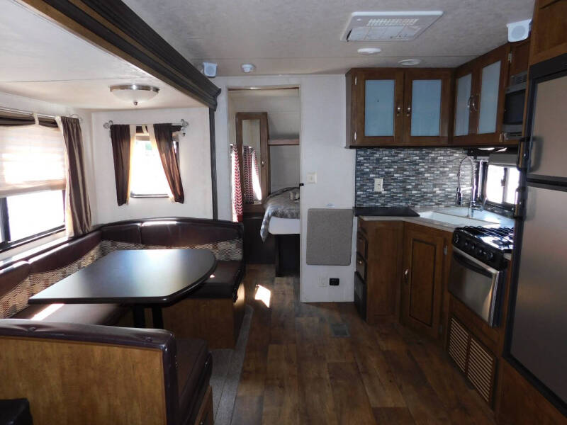 2017 Forest River Wildwood 27 DBK