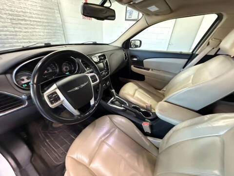 2012 Chrysler 200 Limited