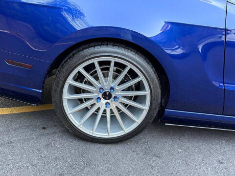 2014 Ford Mustang V6