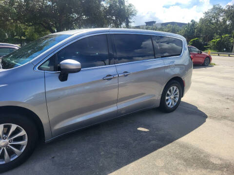 2017 Chrysler Pacifica Touring