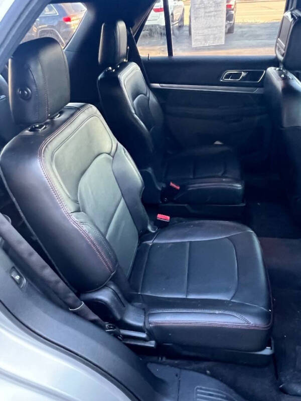 2017 Ford Explorer Sport