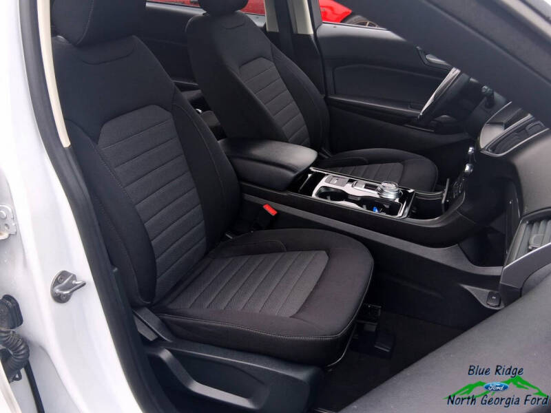 2020 Ford Edge SE