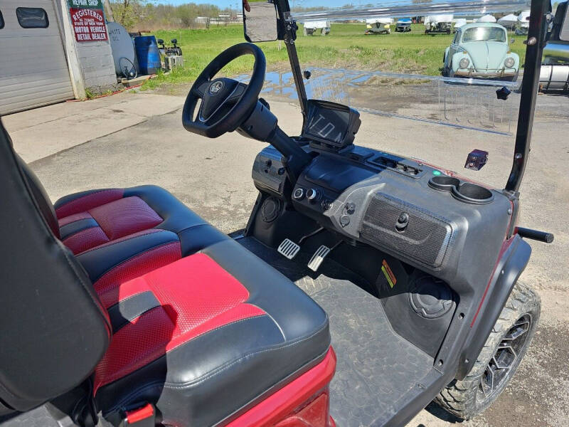 2024 Evolution Maverick 4