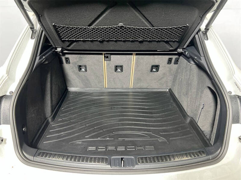 2020 Porsche Macan S