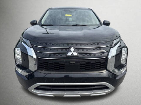 2022 Mitsubishi Outlander SE