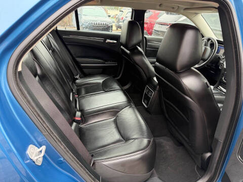 2022 Chrysler 300 Touring L