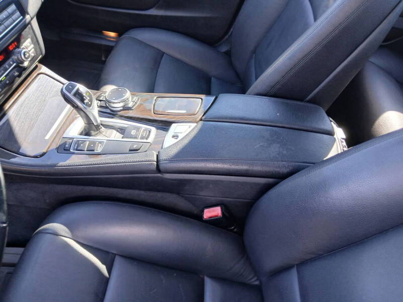 2016 BMW 5 Series 528i