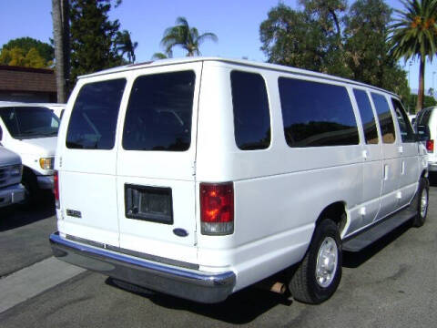 2005 Ford E-Series E-350 SD XLT