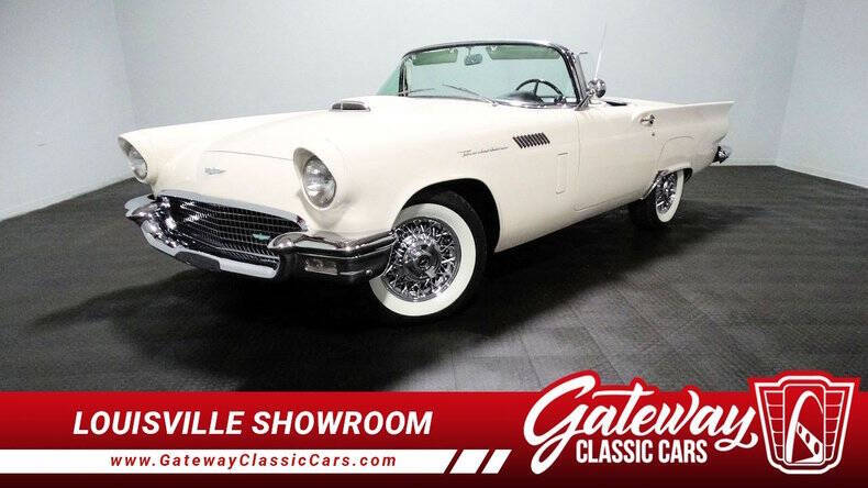 1957 Ford Thunderbird