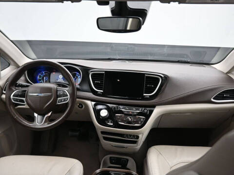 2021 Chrysler Pacifica Hybrid Touring L