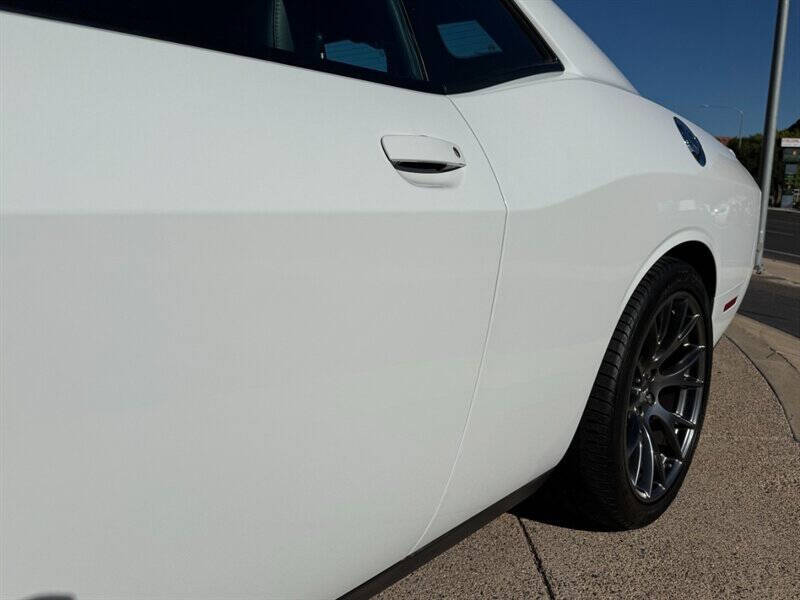 2016 Dodge Challenger SRT 392