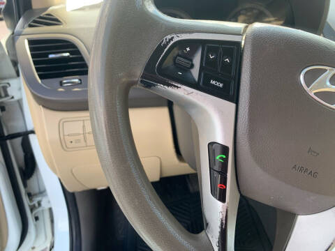 2012 Hyundai Accent GLS