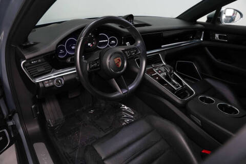 2022 Porsche Panamera Platinum Edition