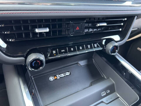 2025 Chevrolet Tahoe RST