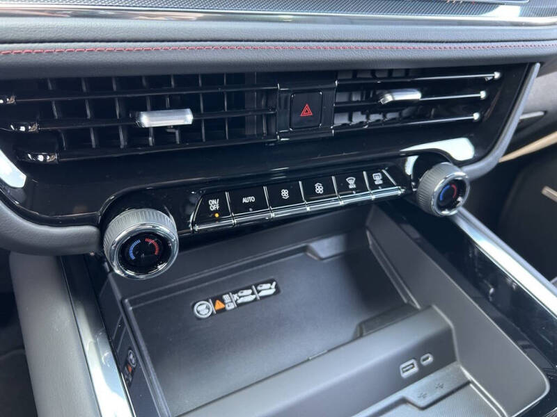 2025 Chevrolet Tahoe RST