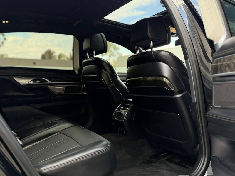 2017 BMW 7 Series 750i