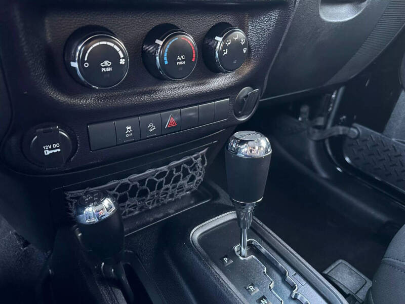 2015 Jeep Wrangler Sport