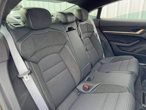 2025 Porsche Taycan 4S