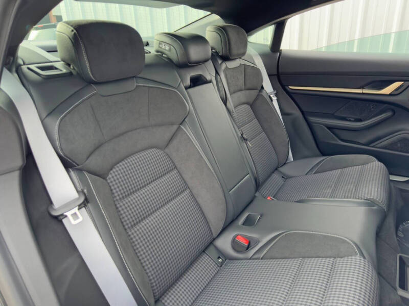 2025 Porsche Taycan 4S