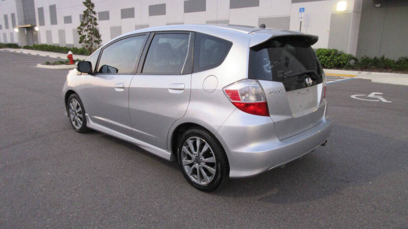 2013 Honda Fit Sport photo 3