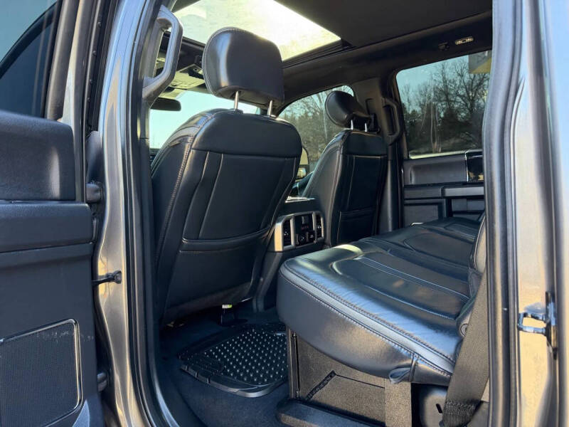 2022 Ford F-450 Super Duty Platinum