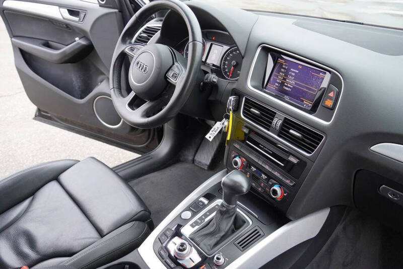 2016 Audi Q5 2.0T quattro Premium Plus