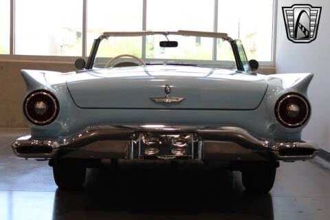 1957 Ford Thunderbird