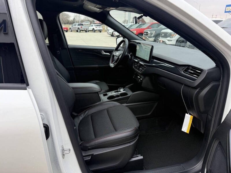 2026 Ford Escape ST-Line Select