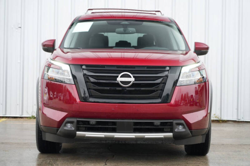 2022 Nissan Pathfinder SL