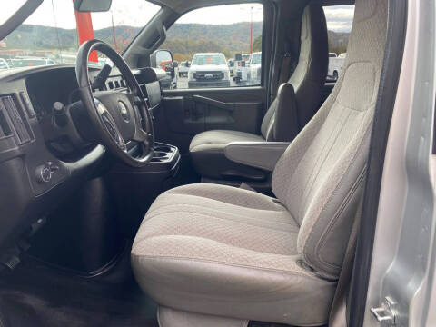 2017 Chevrolet Express LT 3500