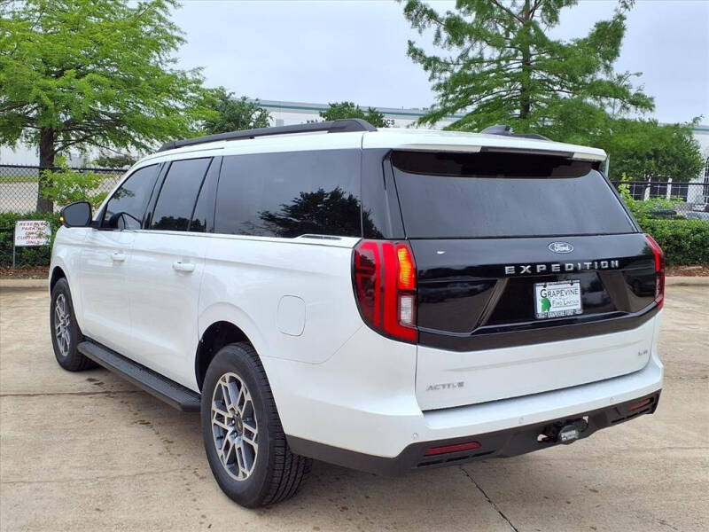 2026 Ford Expedition MAX Active