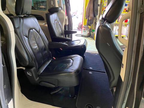 2017 Chrysler Pacifica Touring Plus