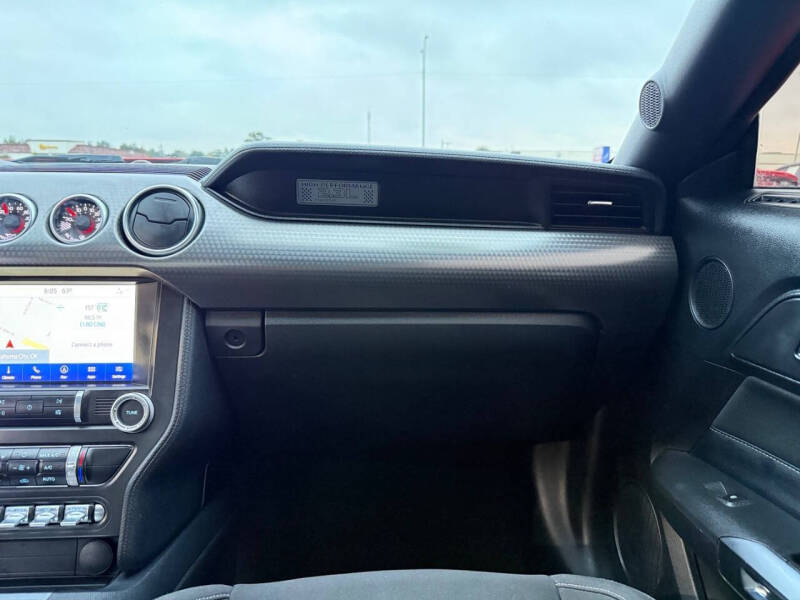 2022 Ford Mustang EcoBoost