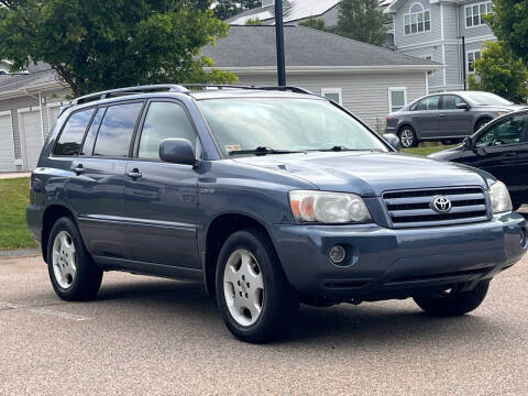 2005 Toyota Highlander for sale at KG MOTORS in West Newton MA