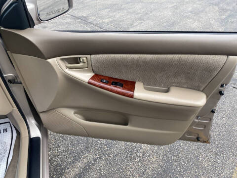 2003 Toyota Corolla LE