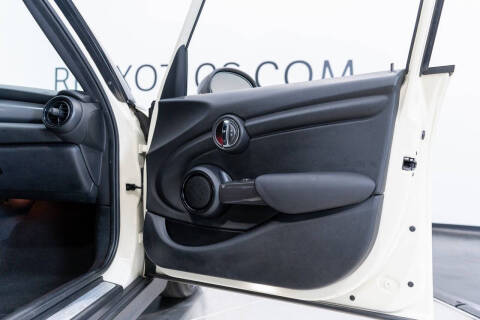 2016 MINI Hardtop 4 Door Cooper