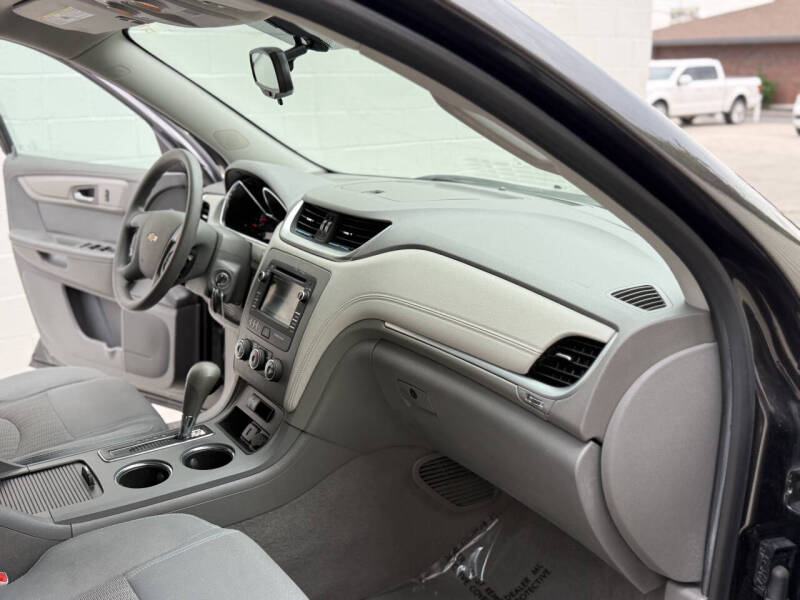 2017 Chevrolet Traverse LS