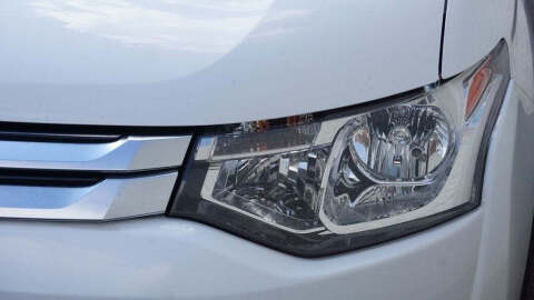 2015 Mitsubishi Outlander SE