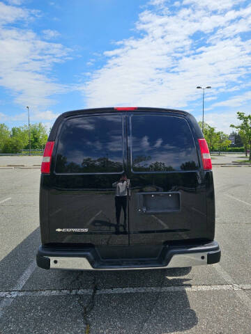 2018 Chevrolet Express 2500