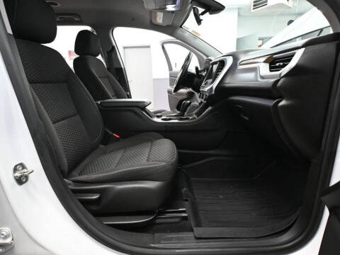 2017 GMC Acadia SLE-2