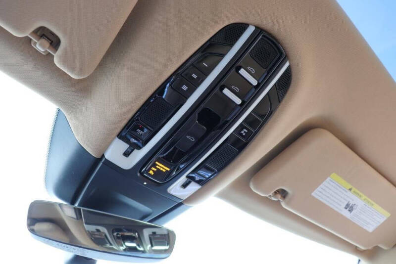 2018 Porsche Panamera 4 E-Hybrid