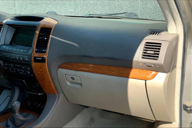 2004 Lexus GX 470