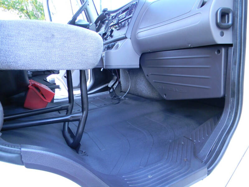 2015 Freightliner M2 106